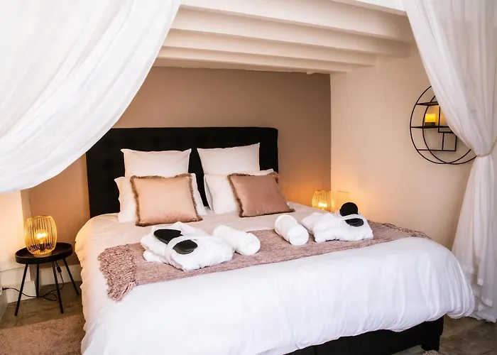 Suite Romantique Avec Jacuzzi - Hypercentre, Place Jean Jaures