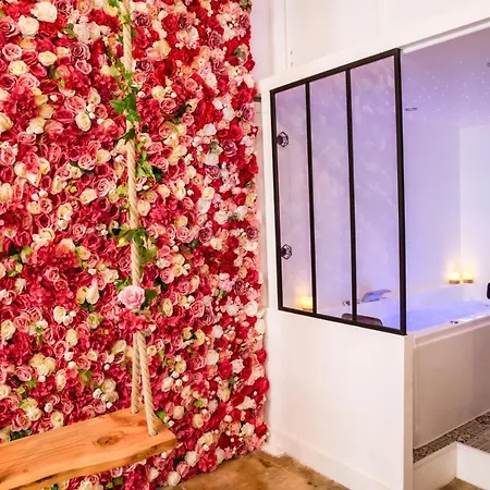Suite romantique avec Jacuzzi - Hypercentre, Place Jean Jaurès Montpellier Esterno foto